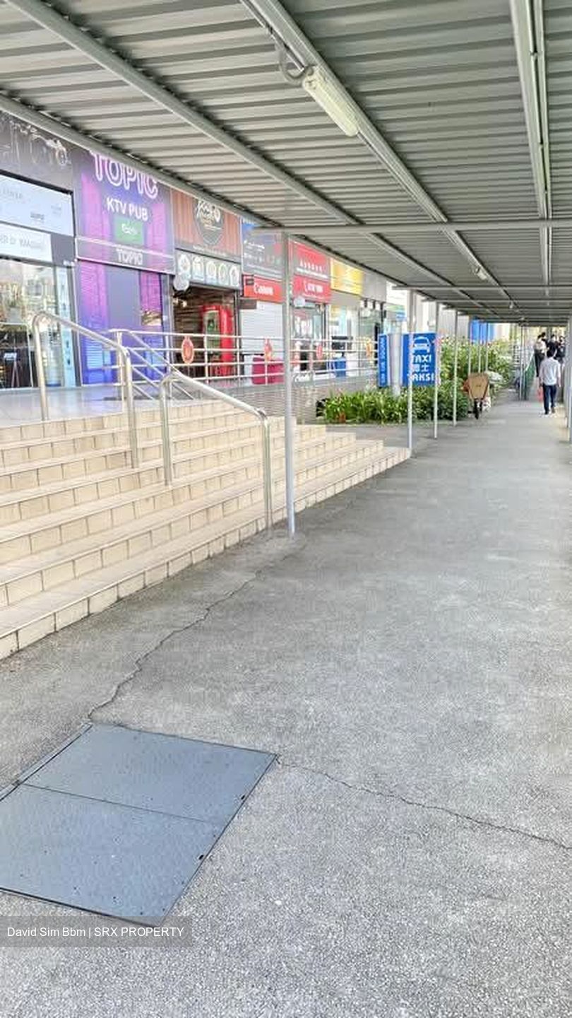 Sim Lim Square (D7), Shop House #570013231